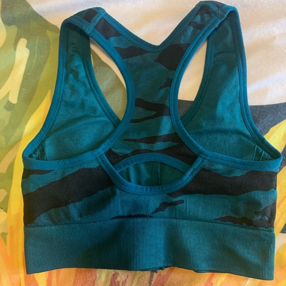 New Balance Zip Sports Bra - Picture 2 of 2